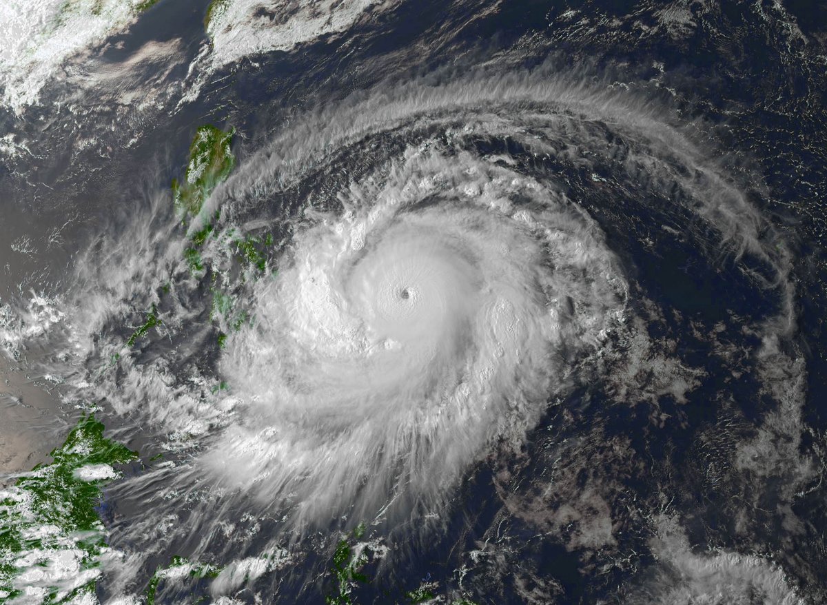 Typhoon Surigae now has an eye. Himawaricast via Jcsat-2B, 4 channel blend, Xrit2pic, Kencast, 2.3m dish, Novra S300D receiver.