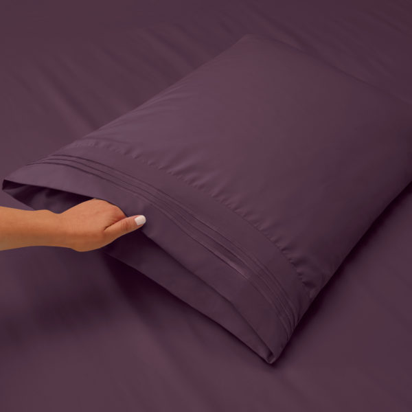 nestlhome's tweet photo. Need a hotel-like sleeping experience but don't have enough amount for a luxurious hotel booking? Don't worry. Here you can get Hotel-quality bedding within your reach. Link in bio!
#bedcover #bedsheet #beddding #homedecor #bedroomdecor #bedsheet #bedcover #bedsheets https://t.co/aty8EQcJ9M