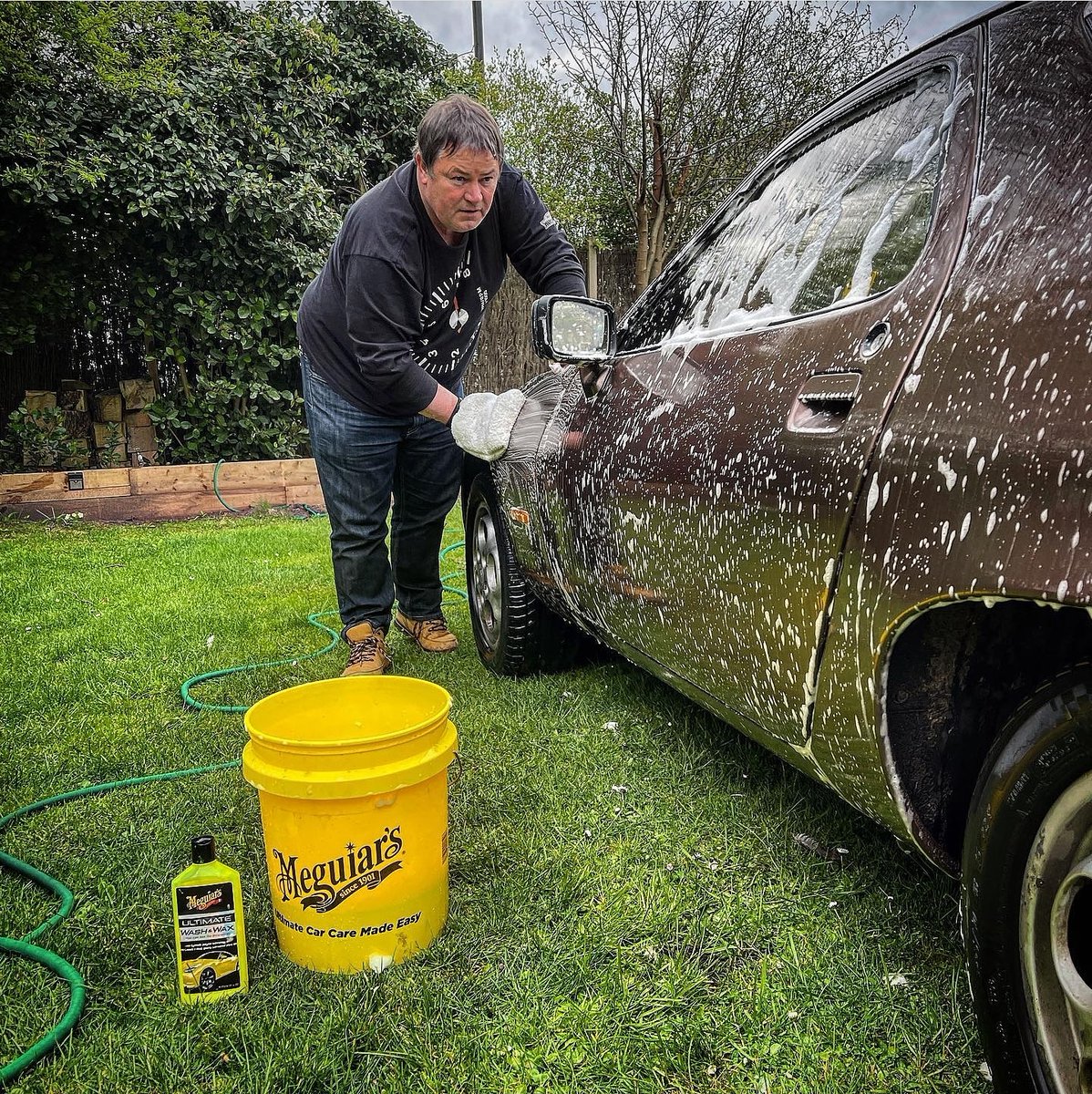 MeguiarsUK's tweet image. Meguiar&apos;s Shine Time with @mikebrewer. Who&apos;s heading out in their car this weekend?
Repost - @mikebrewer
#mikebrewer
#wheelerdealers #porschegram #weekend #classiccar #classic #oldscool #meguiars #meguiarsuk #weekendwarrior #daily #fastcar #sportscar #supercar #projectcar