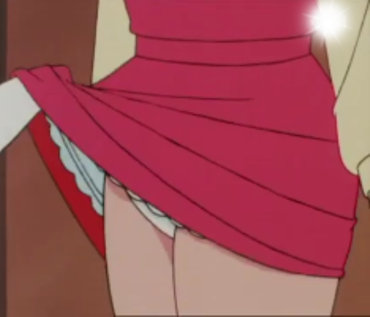 スリップ　パンチラ　 