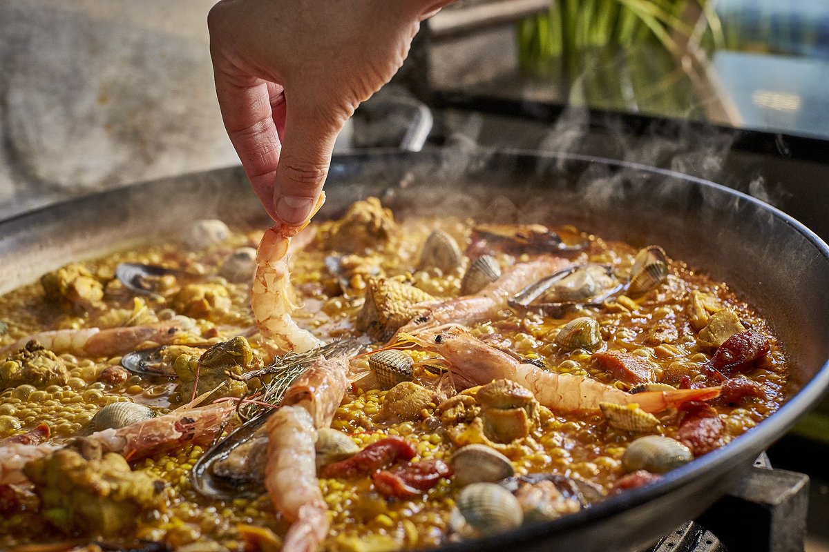 verdeliveryes's tweet photo. Cada finde nuestras cocinas se ponen a tope para prepararos arroces para disfrutar en casa. 
¿Una paellita este finde? https://t.co/z4UkA5uy0g
