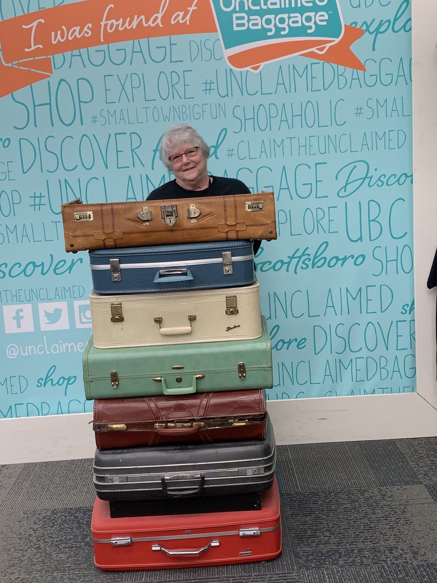 HAPPY BIRTHDAY to my sweet sister and travel buddy. Hope we can renew our passports one more time! Enjoy the day ⁦<a href="/juanDring_ruby/">Ruby</a>⁩ 🎂