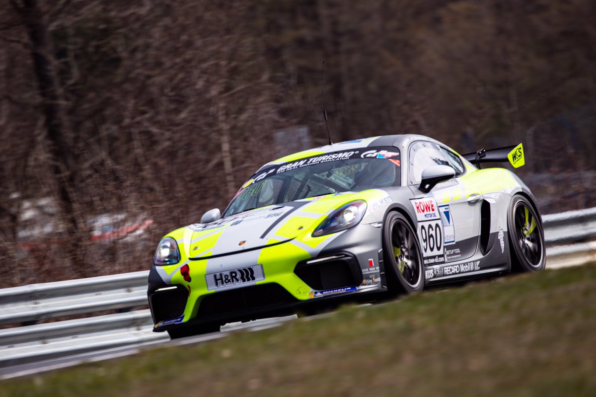 manthey_racing's tweet photo. #Porsche No. 982 #GTechCompetition will start from P1 in the #CaymanGT4Trophy by Manthey-Racing today. P2 for No. 960 #WSMotorsport and P3 for No. 969 #MühlnerMotorsport https://t.co/MZcpkOtnpo