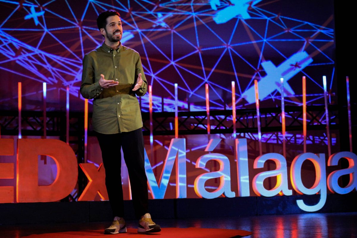 TEDxMalaga_'s tweet photo. ¿Has tomado nota de la charla de Oriol (@oreull) #TEDxMálaga21? 🗒️✍️ Recuerda que podemos contribuir a salvar el sistema alimentario. ¿Cómo? ➡️ Cambiando nuestros hábitos de consumo al consumir productos de temporada y controlando la cantidad de desperdicios que generamos https://t.co/GYDPLwYmlj