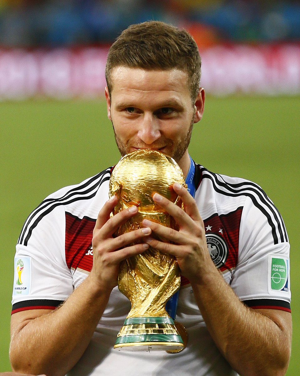 Happy Birthday to winner Shkodran Mustafi   