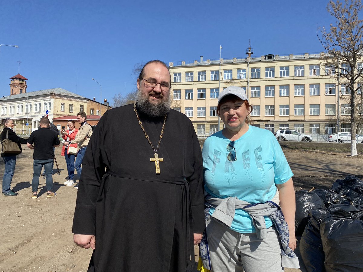 sannikovatat's tweet image. Весенняя неделя добра стартовала в Самаре, в Самарском районе, отлично потрудились с волонтерами и коллегами в сквере  на Хлебной площади около храма! Всем огромное спасибо!!! # СЦРД, #АВЦ;#Весенняянеделядобра