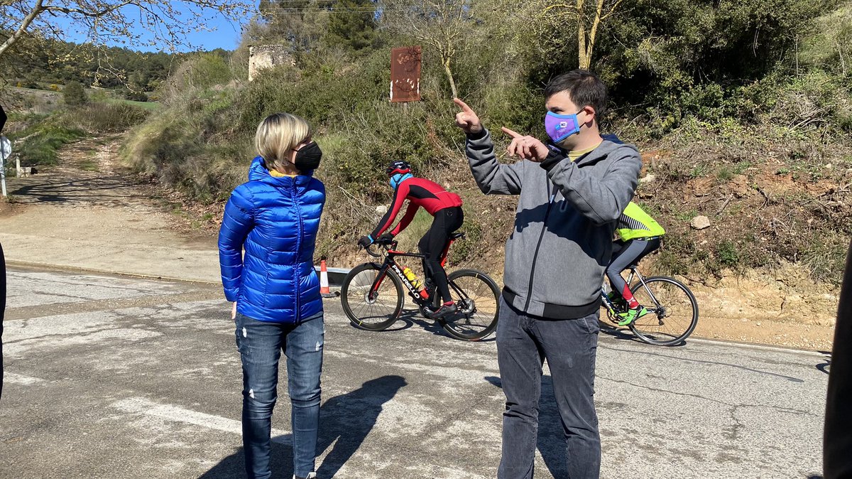 Dipta_cat's tweet photo. A la TV2441 #RanxosdeBonany la @Dipta_cat està realitzant la millora de la via per fer-la més segura: millora del traçat i de la visibilitat en les corbes.S'amplia la calçada i s'habilita un itinerari segur per als vianants a #Valldossera. #Cuidemelqueensuneix #CarreteresDipta https://t.co/7Cemzln2y0