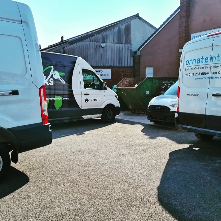 HD Van Locks tweet media