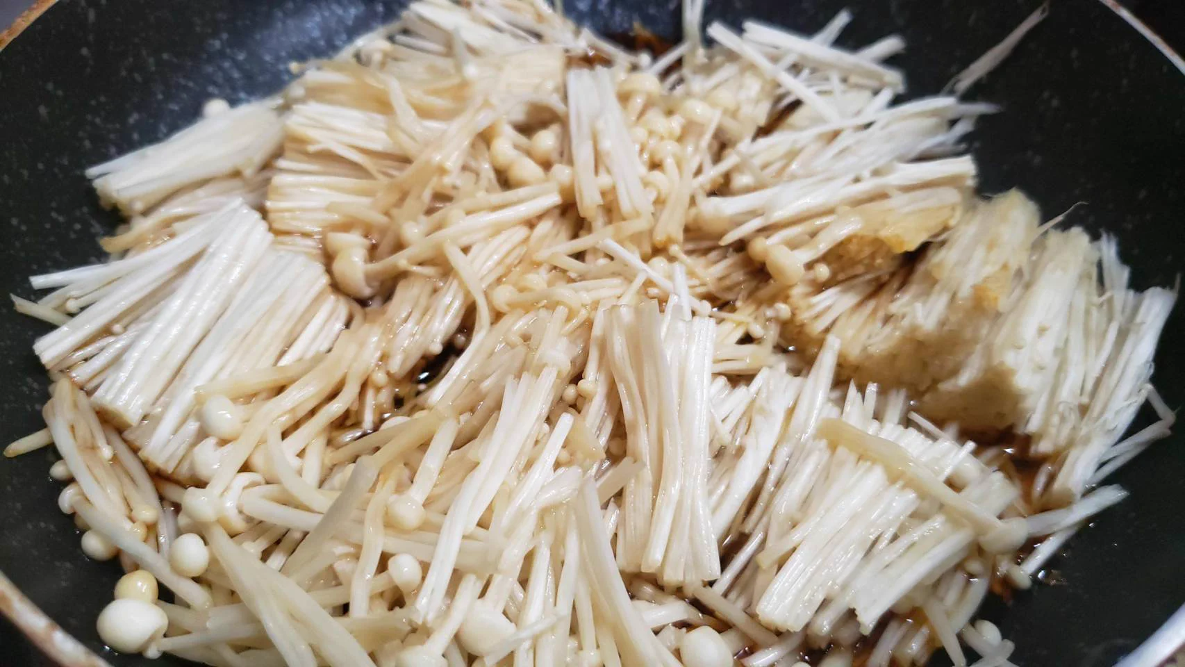 ごはんがすすみそう！とっても簡単に作れる「なめたけ」のレシピ！