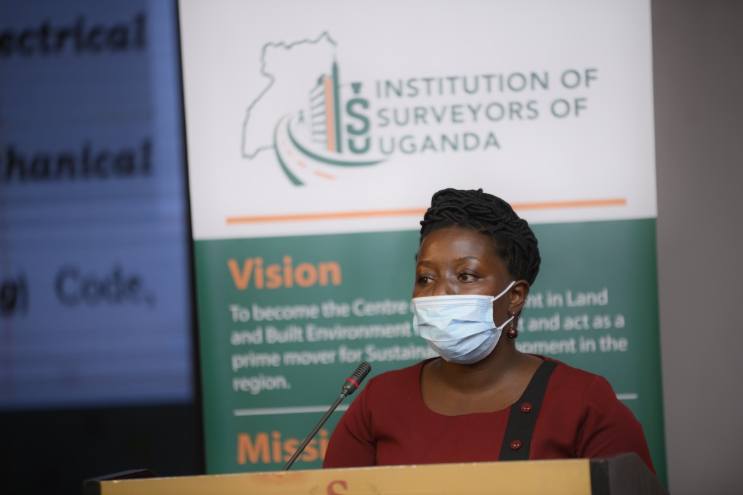 SurveyorsofUG's tweet image. Ms Asha Arinda from @NBRBug presenting on  Sustainable building controls and regulation in light of Emerging Global Challenges.

#ISUPreAGM2021