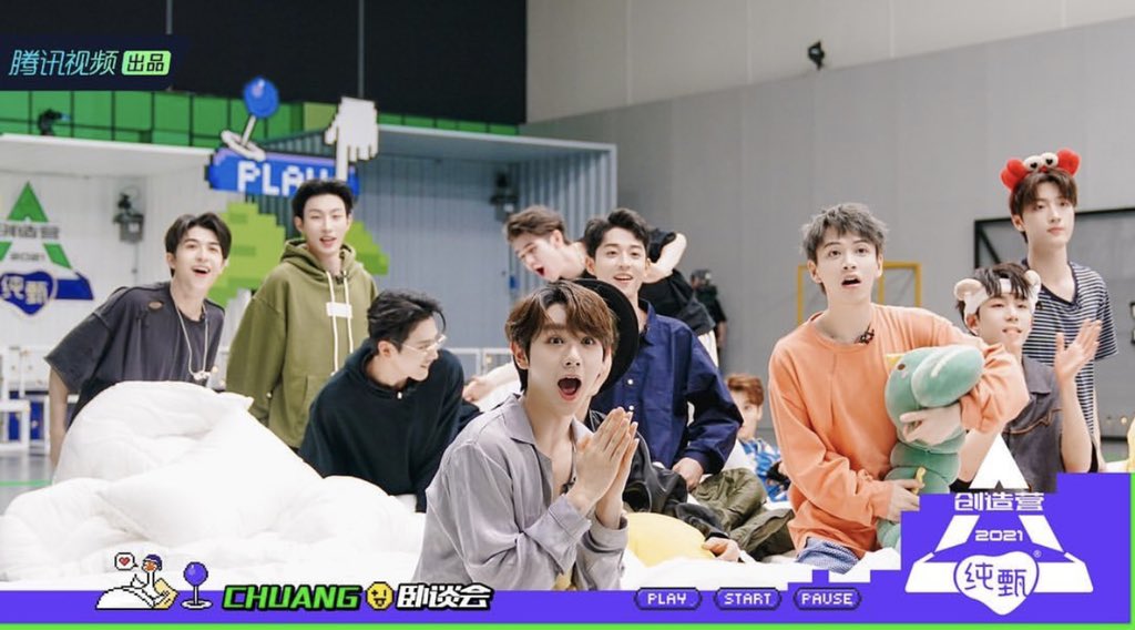 xllhan1's tweet photo. Trainees pajamas party 🎈
Look at my baby expressions!! #ChuangThirdStage #高卿尘 #นายท่านกรชิต
#CHUANG2021 https://t.co/Yk4DbaXTdi