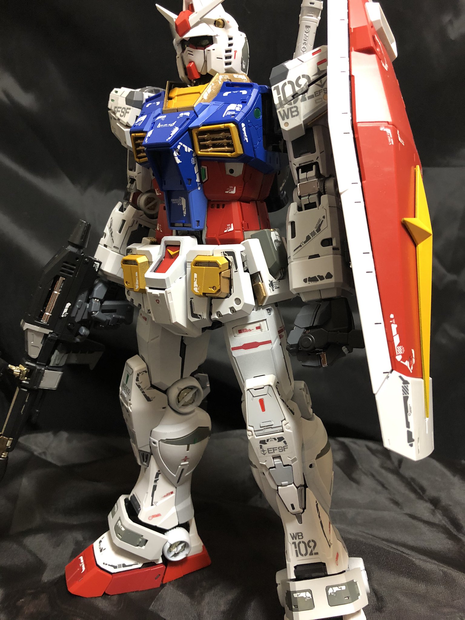 ガンプラ親父 Withエド師匠 みんなでrxー78を作ろう Pguガンダムレビュー デカール は 付属のシールとアシタのデカールを使用しました イメージはrgみたいな感じですね 細かい色分けもしています デカールてんこ盛りにすることを目的で作製した ガンプラ親父 Withエド師匠 みんなでrxー78を作ろう Pguガンダムレビュー デカール は 付属のシールとアシタのデカールを使用しました イメージはrgみたいな感じですね 細かい色分けもしています デカールてんこ盛りにすることを目的で作製した