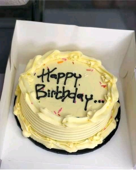 AndTeedee's tweet photo. Yummy goodness!!! Beautiful in and out... Vanilla and  strawberry cake for #5000 only. Place ur order now and get it delivered within https://t.co/KWKBzFwRIA us now on 08109984063..... https://t.co/ePWPYa12yi