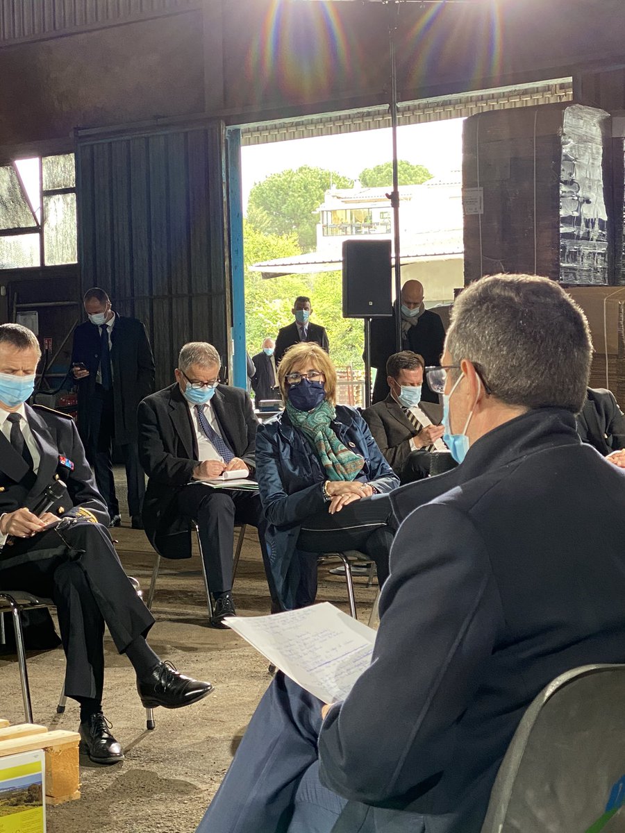 Marie-Christine Verdier-Jouclas (@verdierjouclas) on Twitter photo 2/2 suite des mesures : 👉 calamités agricoles déplafonnées 👉 système identique pour les viticulteurs 👉 chômage partiel 👉 PGE 👉 X2 France relance aléas 👉 X2 Enveloppe sur la recherche ! Merci <a href="/JeanCASTEX/">Jean Castex</a> et <a href="/J_Denormandie/">Julien Denormandie</a> pour ces annonces à la hauteur des attendus 2/2 suite des mesures : 👉 calamités agricoles déplafonnées 👉 système identique pour les viticulteurs 👉 chômage partiel 👉 PGE 👉 X2 France relance aléas 👉 X2 Enveloppe sur la recherche ! Merci <a href="/JeanCASTEX/">Jean Castex</a> et <a href="/J_Denormandie/">Julien Denormandie</a> pour ces annonces à la hauteur des attendus