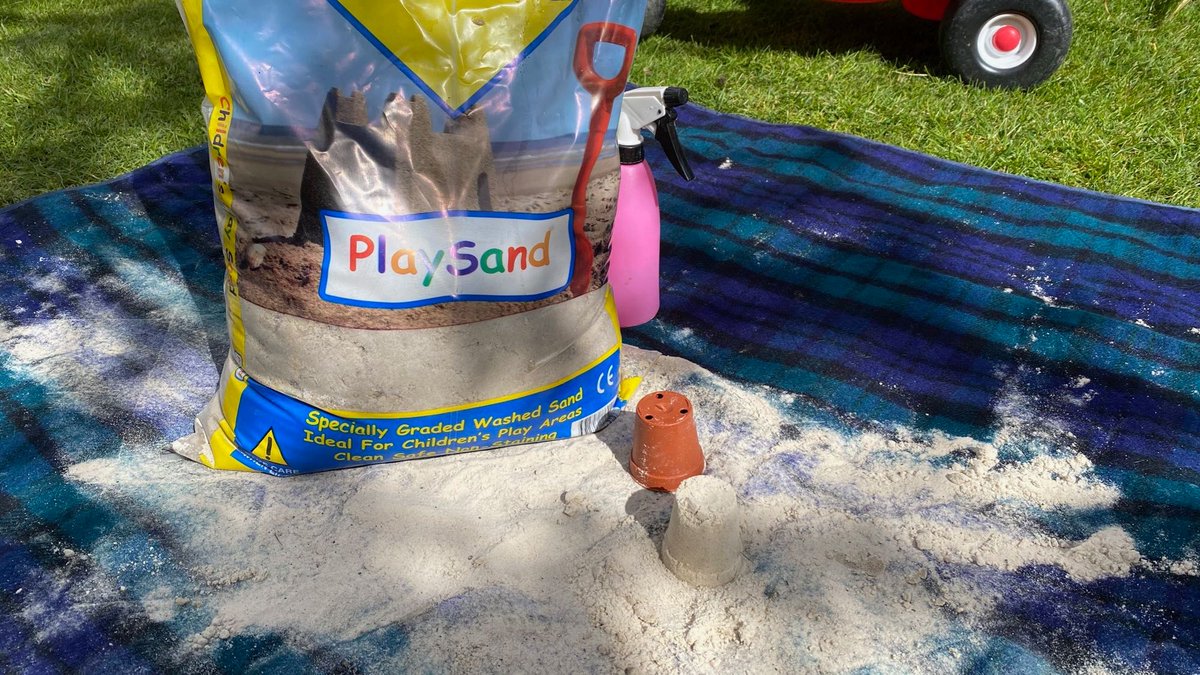 10 years ago I was using this sand for research on interface friction at <a href="/tcdengineering/">Trinity Engineering</a>, nice to be using it for its real purpose now (teaching the next generation about effective stress of course) #geotechnicalengineering #myengineeringday