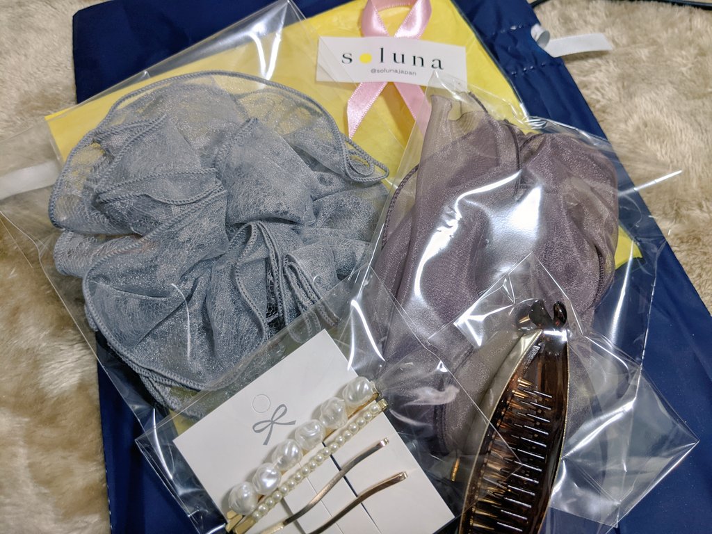 なつきちからはかわいい髪飾り オーガンジーリボン つけてみたらボリュームあってめ 鞠月ハル 8 15神戸かわさきのイラスト