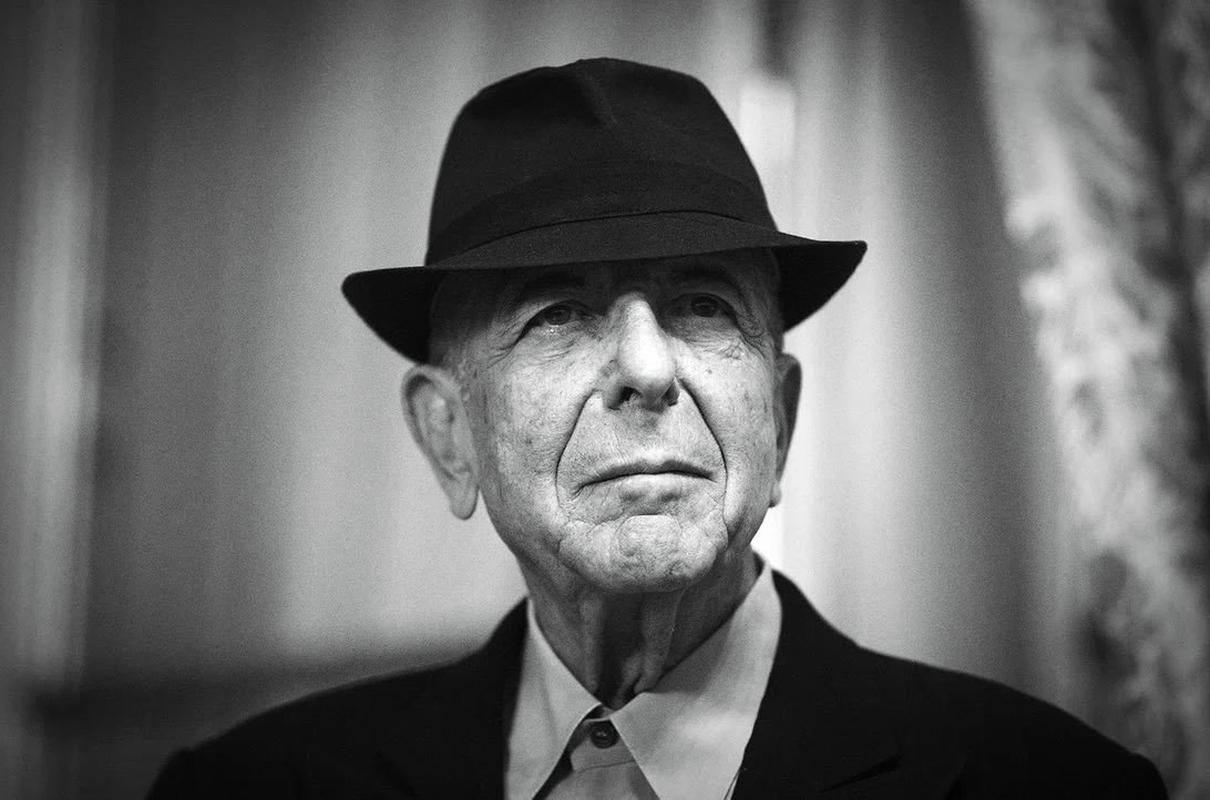 C’è una crepa in ogni cosa, è così che entra la luce.
Leonard Cohen - Anthem