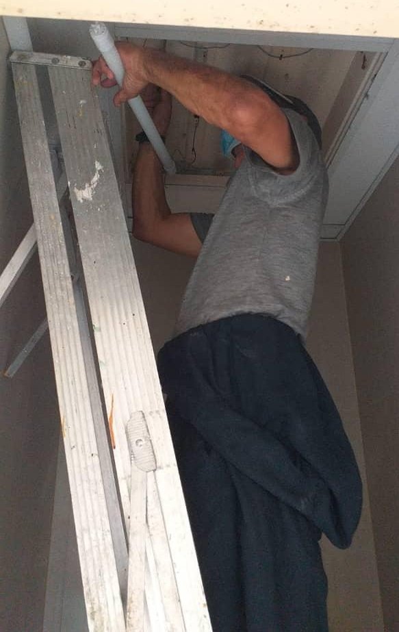 anzoateguigob's tweet photo. #Entérate 🗣️Con el apoyo de empresas aliadas hoy continuamos los trabajos de pintura, iluminación y plomería  en el Piso 7 del hospital Dr. Luis Razetti de Barcelona
@luismarcanos
#AnzoáteguiPorLaRenovación
#AsíSeConstruyeElBienestar https://t.co/krjrRHxCR3