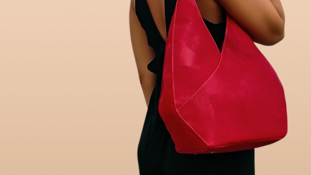 Cork handbags for the fabolous you

#ecofriendlyproducts #femaleownedbusiness #handbagsonline