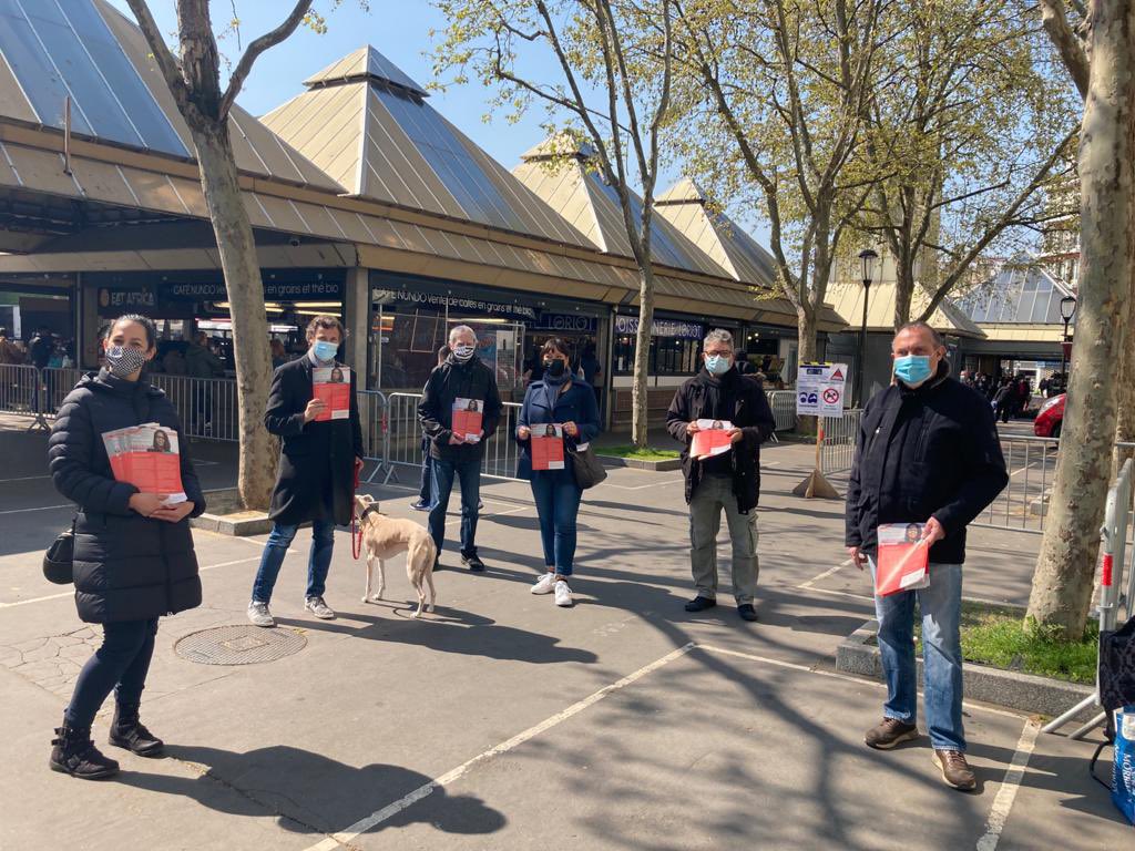 NicolasGaborit's tweet photo. Ce matin au marché Billancourt pour faire campagne pour @idf_encommun et @AudreyPulvar, avec les #gestesbarrières ! #AvecPulvar #regionales2021 #IledeFrance #BoulogneBillancourt https://t.co/BMtZsI5Egt
