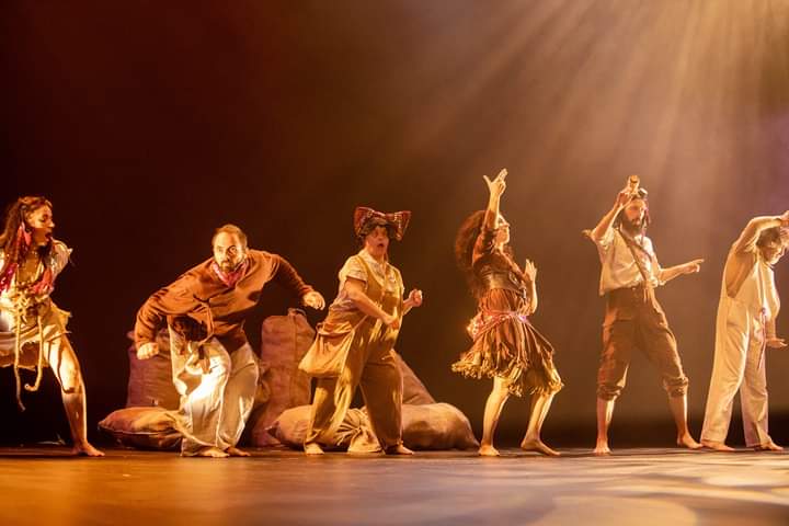 Ha llegado el día de volver a la madriguera con mis suricatos. Hay nervios. 
<a href="/CiaDeconne/">Cía Deconné</a> 
<a href="/audibeni/">Auditorio d Beniajan</a> 
#beniaján #murcia #laperspectivadelsuricato #teatro #culturasegura