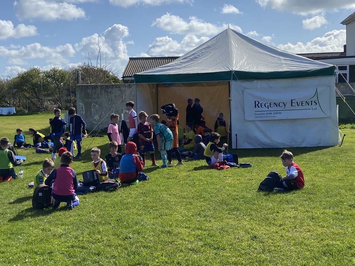 FooTyFit tweet media