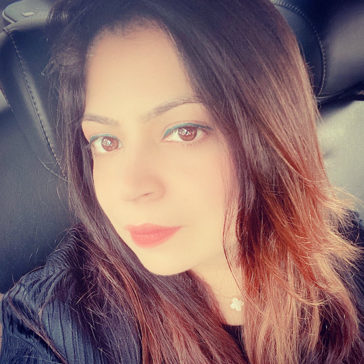 ShinnySheena's tweet photo. Join @shinnysheena @DilSeRadio 1-4pm #saturdayvibes #saturdaymood #sunnysunny #tunein #hitmusic #instantreply #bollywoodupdates #interestingfacts #tunein #news #music #chitchat #entertainment #toomuchfun https://t.co/8gRLgX85oe