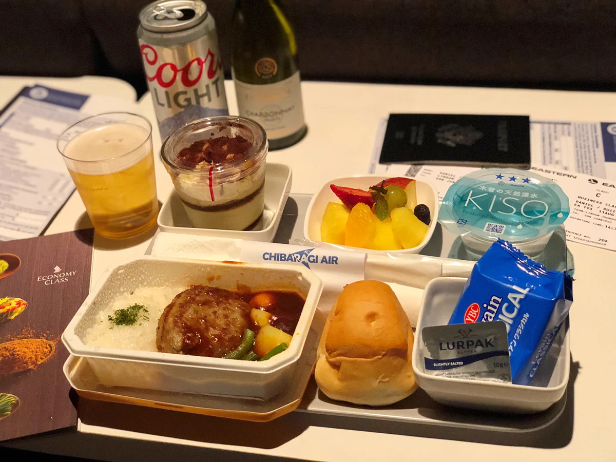 海外に行けない者たちによる、国際線機内食オフ！なんだか楽しそうｗｗ