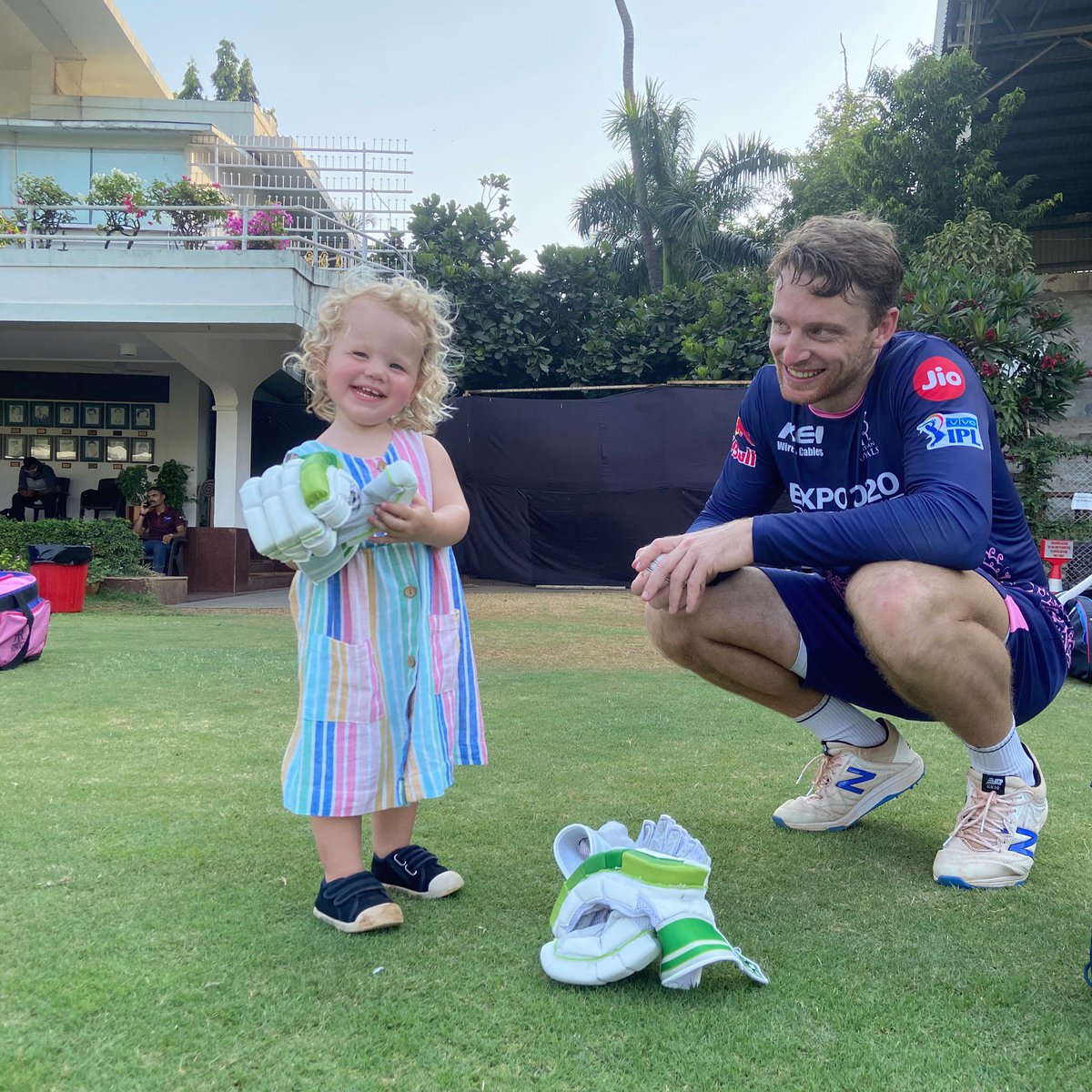 How many RTs for this cute opening pair? 😋💗 #RoyalsFamily | #HallaBol | @josbuttler