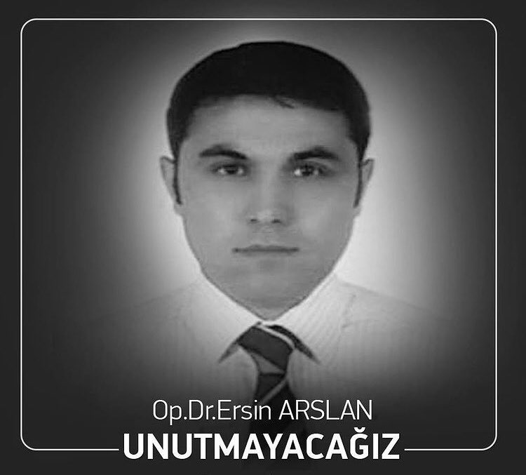 17 Nisan 2012'de bir hasta yakını tarafından bıçaklanarak görevi başında şehit edilen Dr. Ersin Arslan'ı unutmadık #drersinarslan