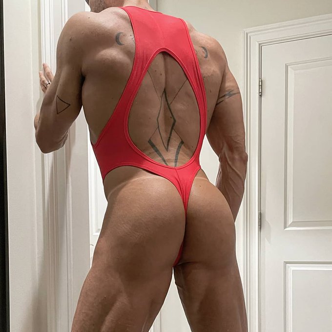 1 pic. New red hot #thong #bodysuit from @exterfacestudio @stiaanlouw ... just trying it on,  and it