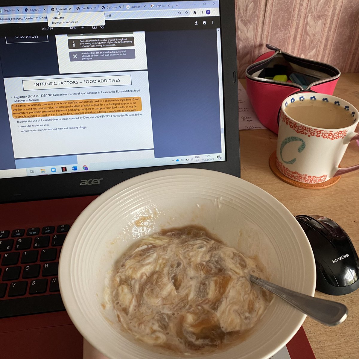 ProYo2020's tweet image. 🤤 Having some stewed homegrown rhubarb and ProYo™️ yogurt, doesn’t look the most appealing but that can be solved with a little #wittyfoodinnovation 

🥛We’ve just discovered the newest flavour to add to our range!

#inflammation #resveratrol  #probiotic #yogurt #foodinnovation
