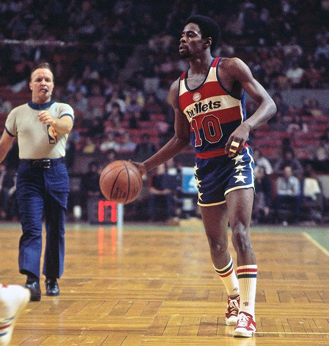 Happy 71st Birthday To 4x NBA Assists Leader Kevin Porter . 