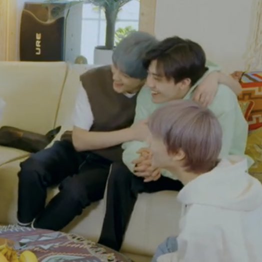 najaeminpics's tweet photo. mark turning into a koala around jaemin🥺 https://t.co/3FF1FM8vY5