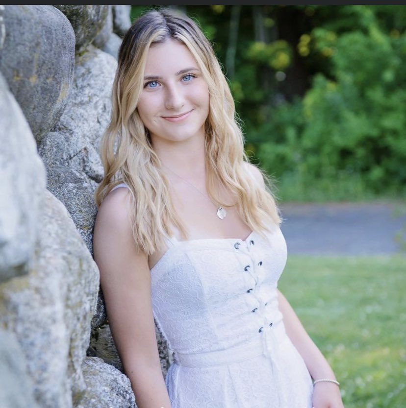 Senior Cara have been a game cheerleader for 4 years!  🖤💛