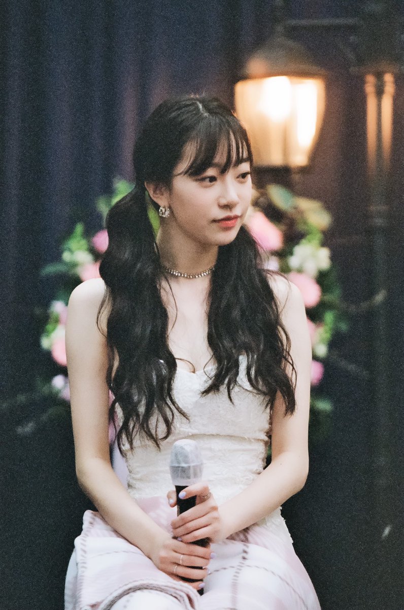 carvajalpjay's tweet photo. 210327 페르소나 팬미팅 수민
#지수민 #수민 #Jisumin #Sumin
#필름카메라 #필카 #FilmCamera https://t.co/6LRN1xxRwX
