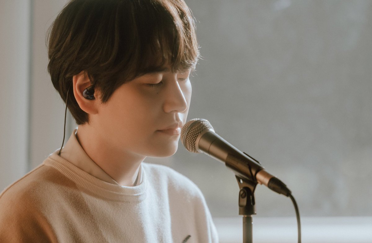 GaemGyu214's tweet photo. Omaiigattt 💙💙💙 #KYUHYUN #coffee #SUPERJUNIOR https://t.co/LHI7LYcPs7