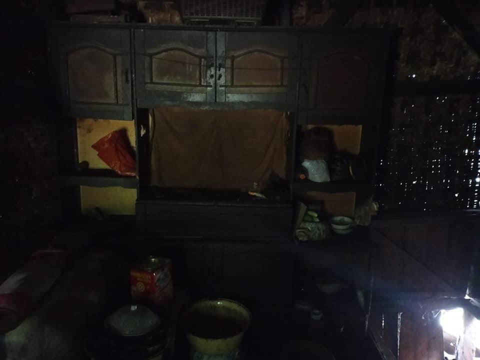 D_hermaone84's tweet photo. Gak tau masu ngasih Caption apa....
Yang jelas semoga nyampe ke pihak2 terkait....bahwa ada warga nya yang kondisi nya sangat memprihatinkan....
Nama: Mak Yayah 
Lokasi : Kp.Calincing RT 04/04,Desa Saganten,Kec.Sindangbarang Kab.Cianjur https://t.co/vqpNs0T6LU