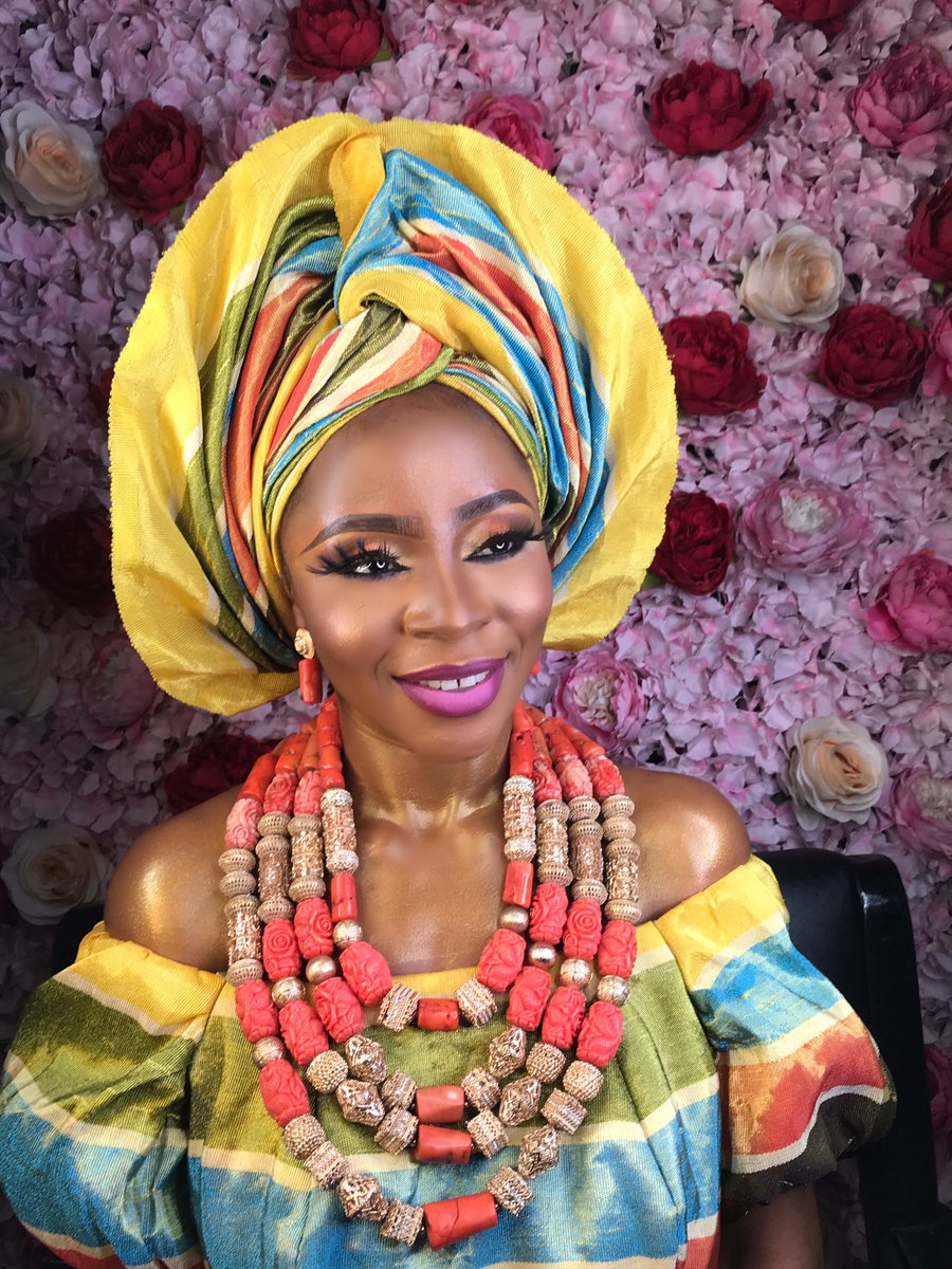 Houseofchigwe's tweet photo. Let’s be your makeup plug 🔌! We are in port harcourt Rivers state and open to travel .
#TachaAirways  WE TRUST TACHA #MFCByDorathyInAbuja #SBF https://t.co/e8VJQbrtxL