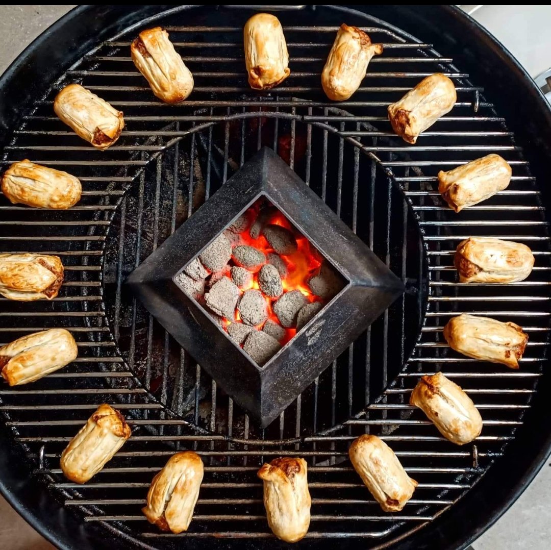 Dim Sims on a BBQ!

Too right, whether you call them Moe Steaks, Doveton Lobsters or mystery parcels.

They are delicious on the BBQ.
youtu.be/skFDiH-3yV8