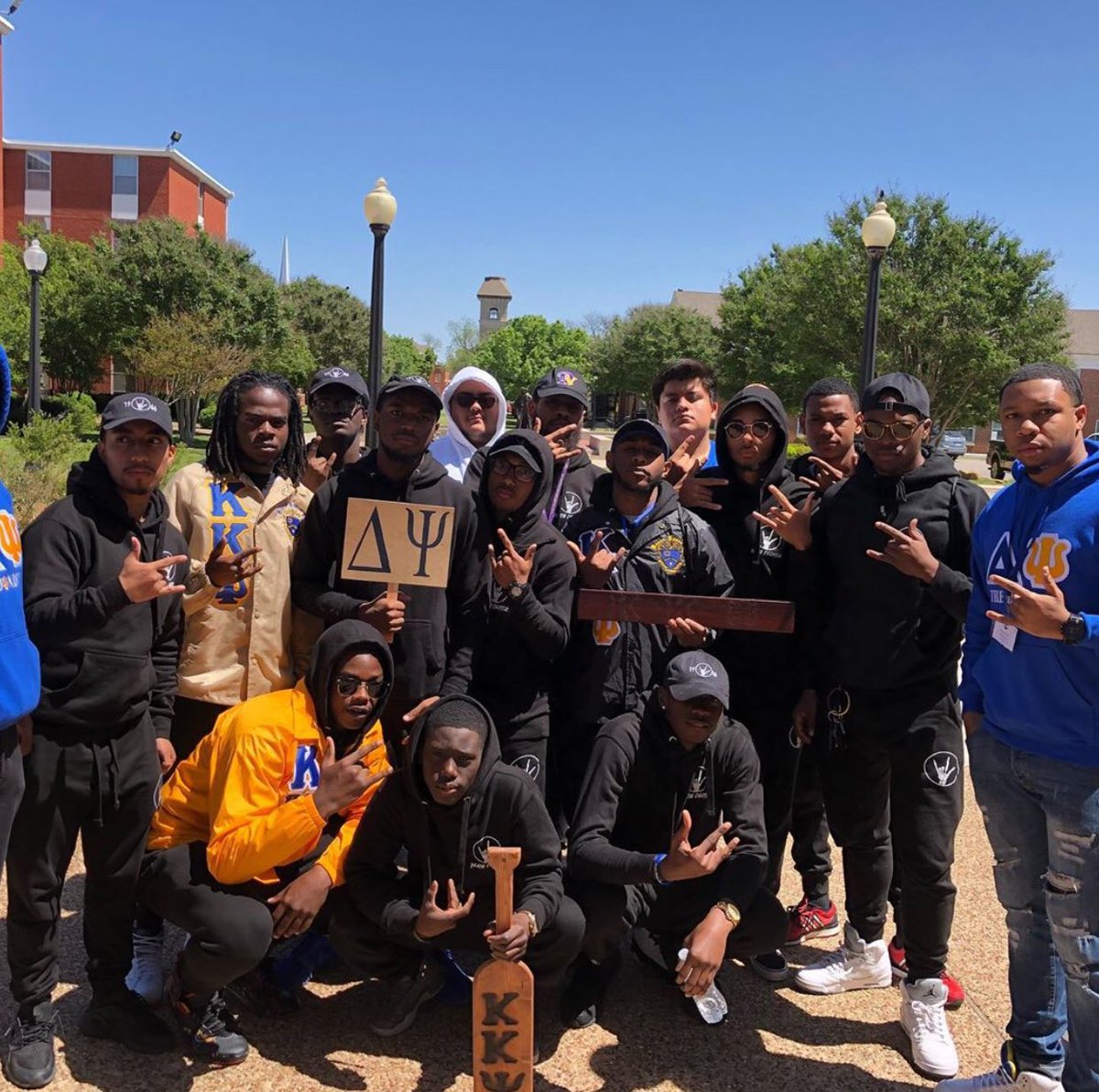 shazzam_012's tweet image. On April 17, 1966... the Delta Psi chapter of Kappa Kappa Psi National Honorary Band Fraternity was chartered on the campus of Prairie View A&amp;amp;M University. Cheers to 55 years of musicianship, leadership and service to the PVAMU bands 🤟🏾 AEA