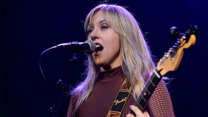Happy birthday Liz Phair 
