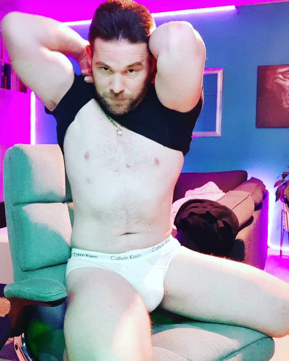 tomsauwer's tweet photo. #sfw #cam4models https://t.co/0ChPYlIpd9