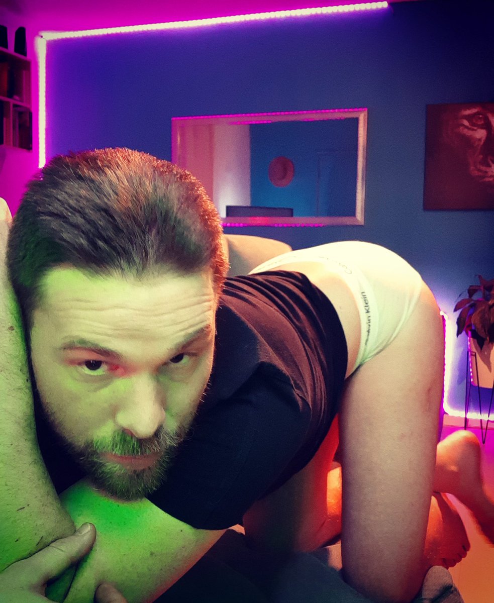 tomsauwer's tweet photo. #sfw #cam4models https://t.co/0ChPYlIpd9