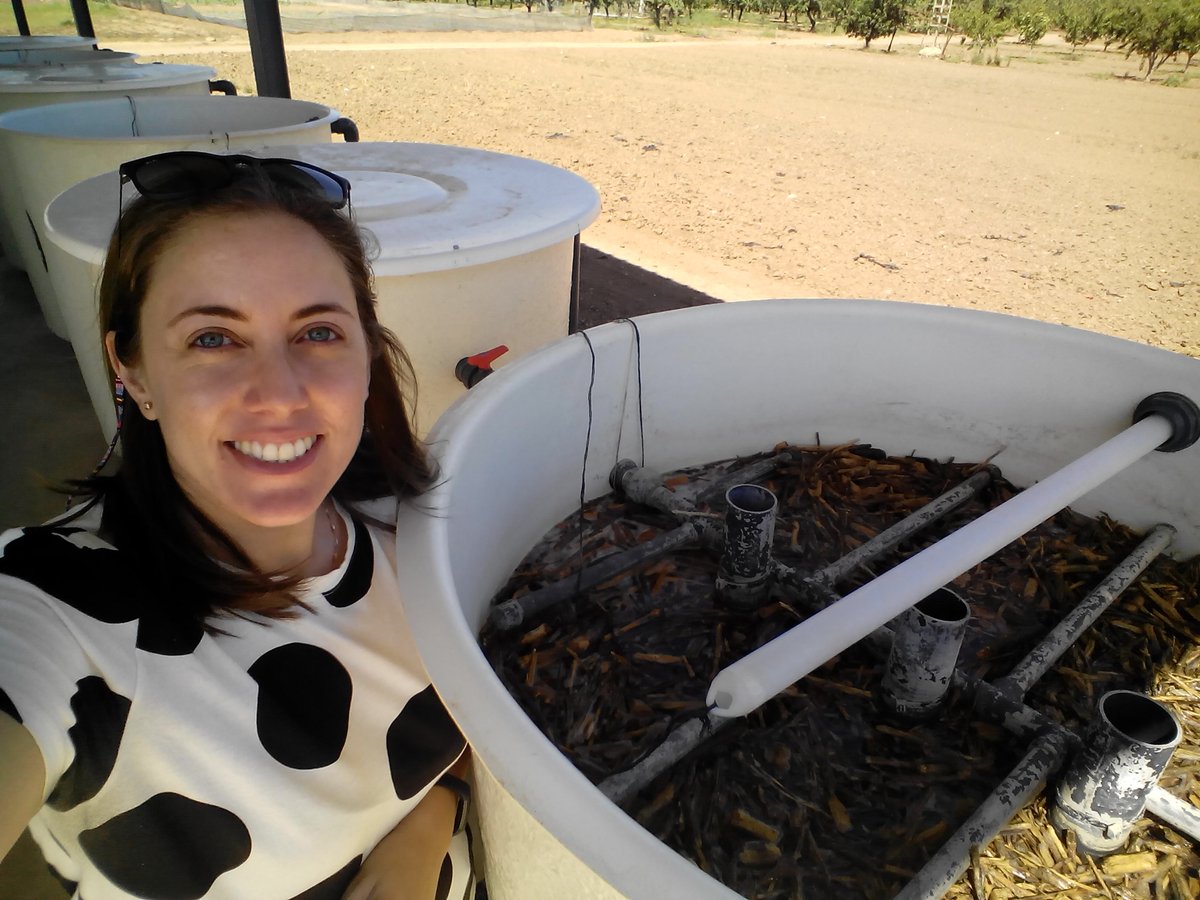Desde la <a href="/agr_sostenible/">Cátedra Agricultura</a> queremos agradecer su trabajo a la doctora Carolina Díaz <a href="/SpanishWoodBio/">Carolina Díaz-García</a>, investigadora del equipo de la Cátedra y que se encuentra ya en EEUU para seguir trabajando con biorreactores 👏👏 ¡Te deseamos lo mejor en esta nueva etapa! #InvestigaciónesFuturo