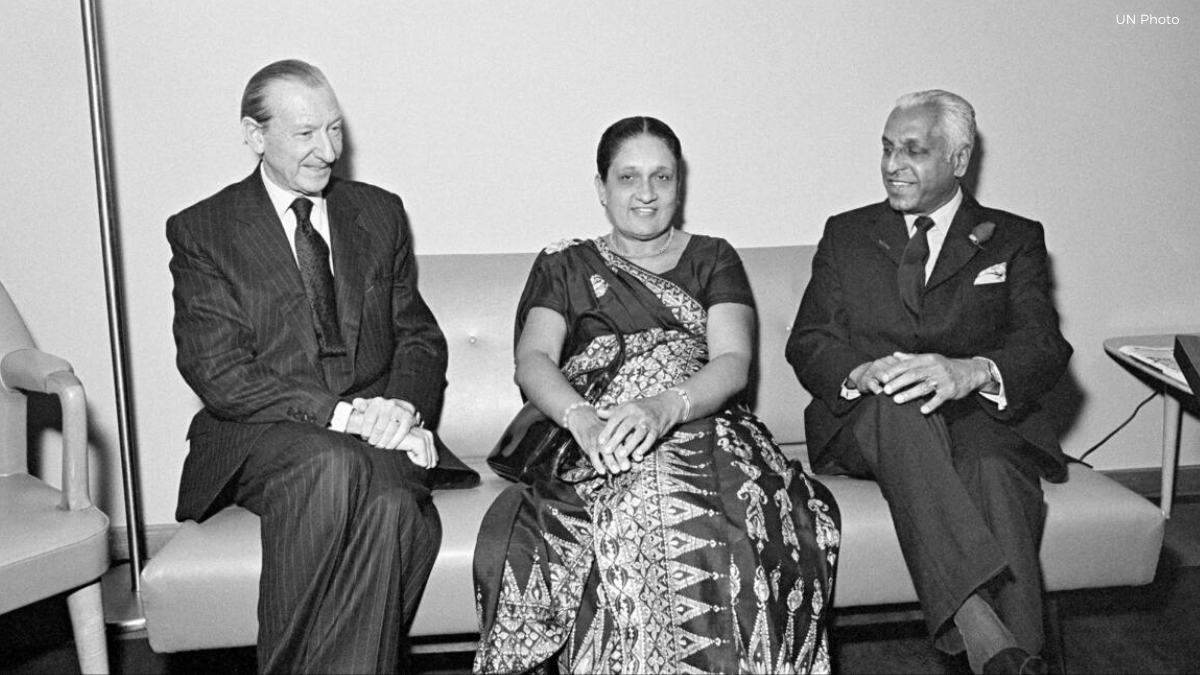 UN_Women's tweet photo. Sirimavo Bandaranaike, born #OnThisDay in 1916, was the world’s first woman prime minister.

Today, women are Heads of State or Government in only 22 countries (as of 1 January 2021). https://t.co/UMo3O5g4xR