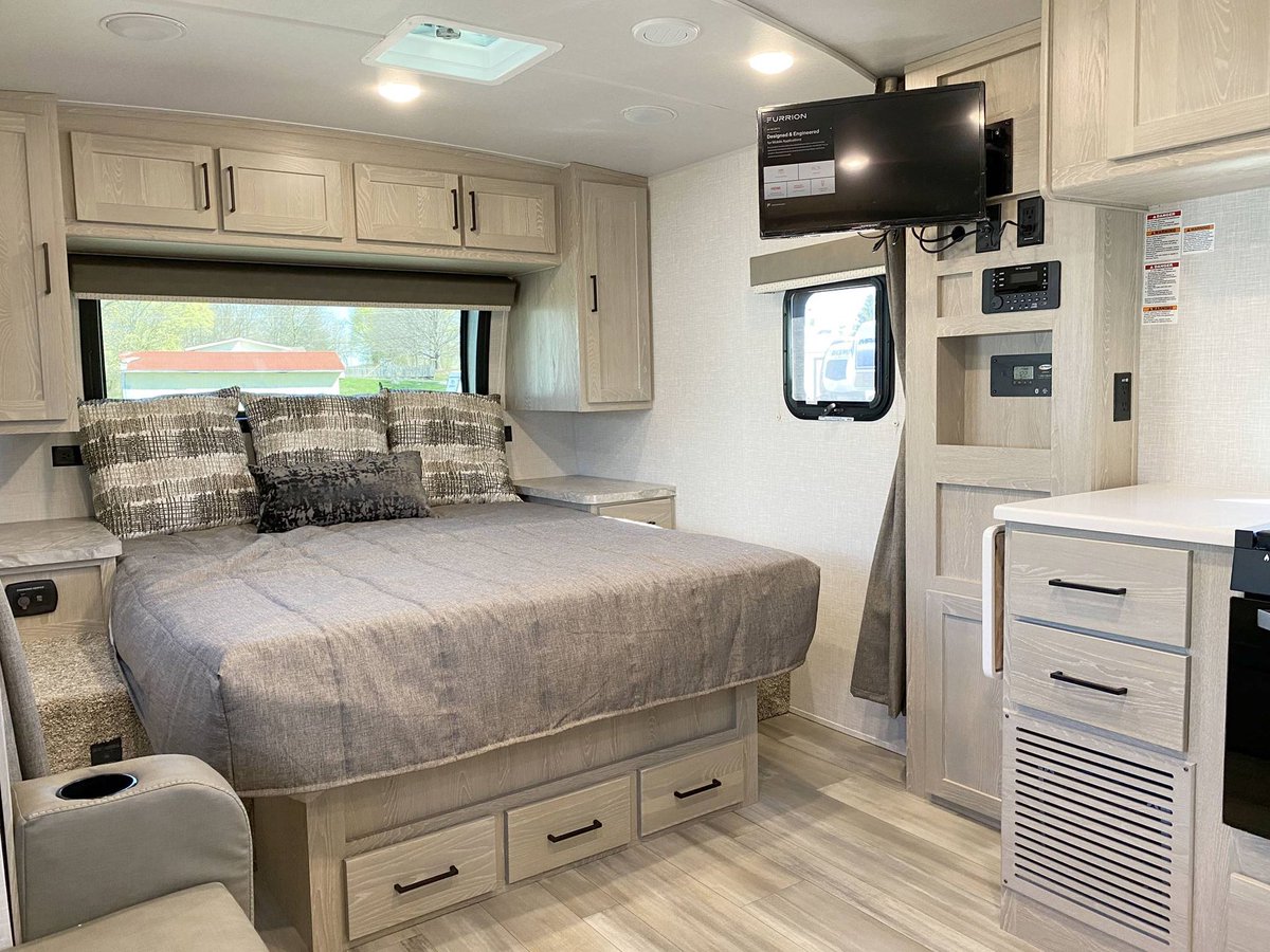 JoshtheRVNerd's tweet image. Potentially PERFECT for Solo or Couple’s Camping Rockwood’s 2109S continues to impress!!
 
📸 Full Video Tour youtube.com/watch?v=lcAvSA…
🍃 DOUBLE Azdel Walls!
☀️ Solar + Inverter
🚪 FULL Travel Access
🔥 Tank Heaters

#Azdel #Solar #offgrid #boondocking #rockwood #gopower