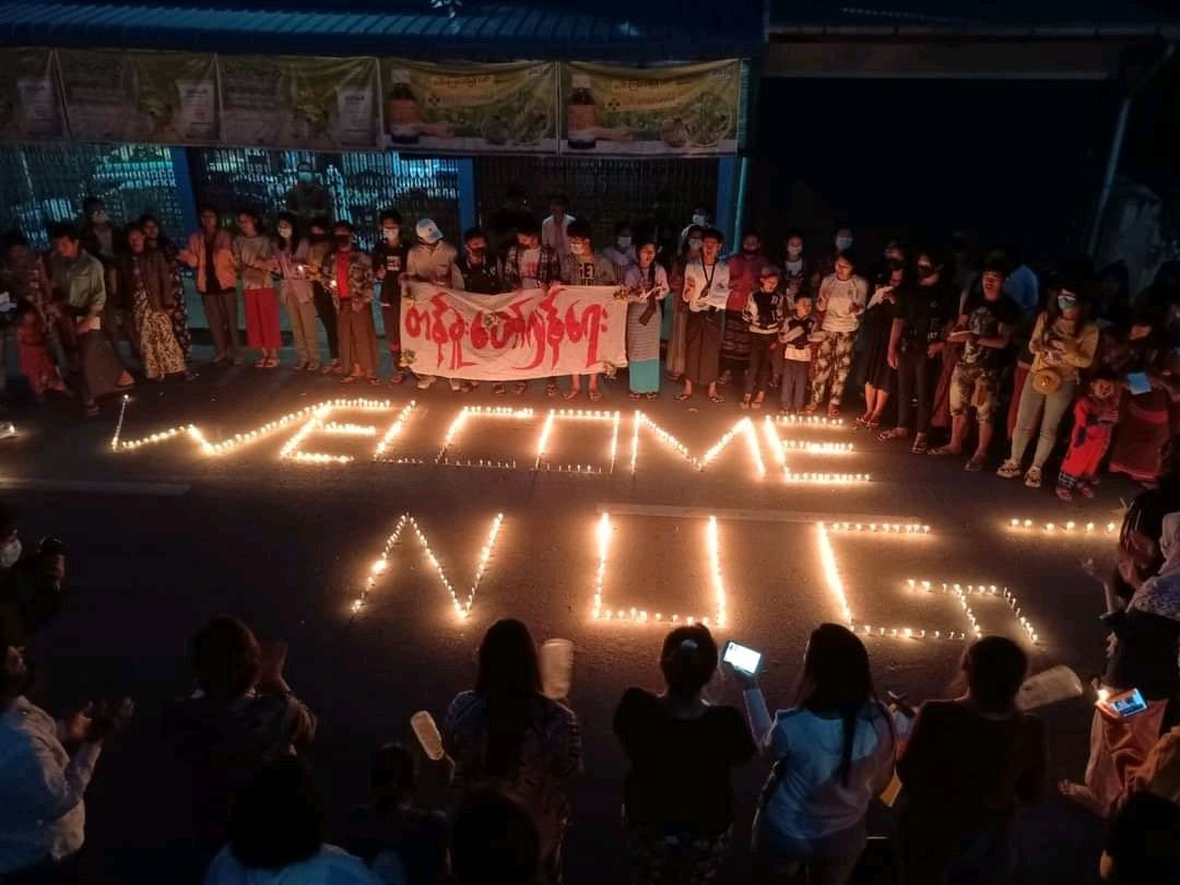 NwayOoPaing's tweet photo. Hsipaw, Shan State

Candle-lit Vigil against military dictatorship and welcoming National Unity Government, Spring Revolution will bring victory soon! 

#Apr17Coup     #WeSupportNUG 
#WhatsHappeningInMyanmar https://t.co/4roIMQLoqh