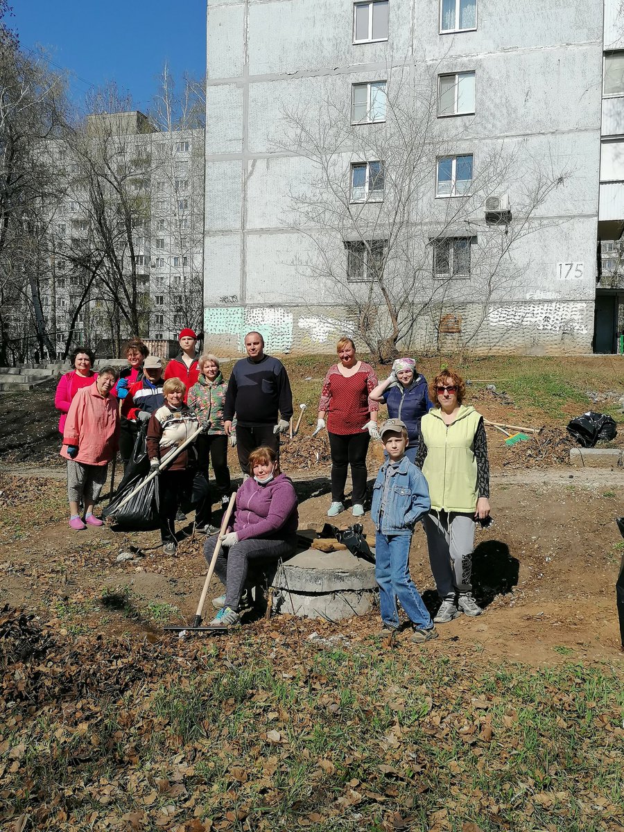 privo11's tweet photo. 17.04.21г. с 10-00 до 15-00 прошёл субботник по ул. Московское, 173 - 175. https://t.co/0V84SgZNfk