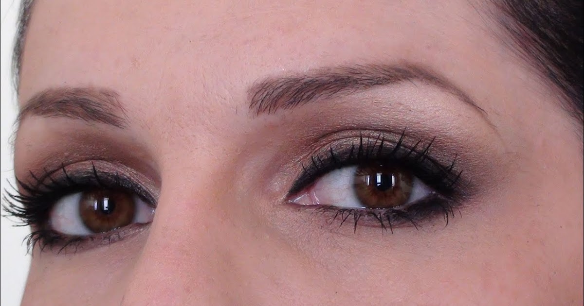 Смоки 2021 нависшее веко. Нюдовый смоки. Смоки айс пошагово для нависшего века. Смоки айс для нависшего века. Макияж смоки айс для нависших век.